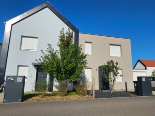 Habillage coffret EDF façade maison Vendée
